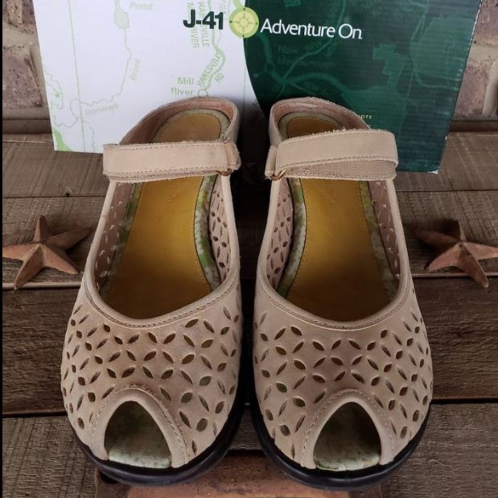 J-41 Journey women shoes 8.5